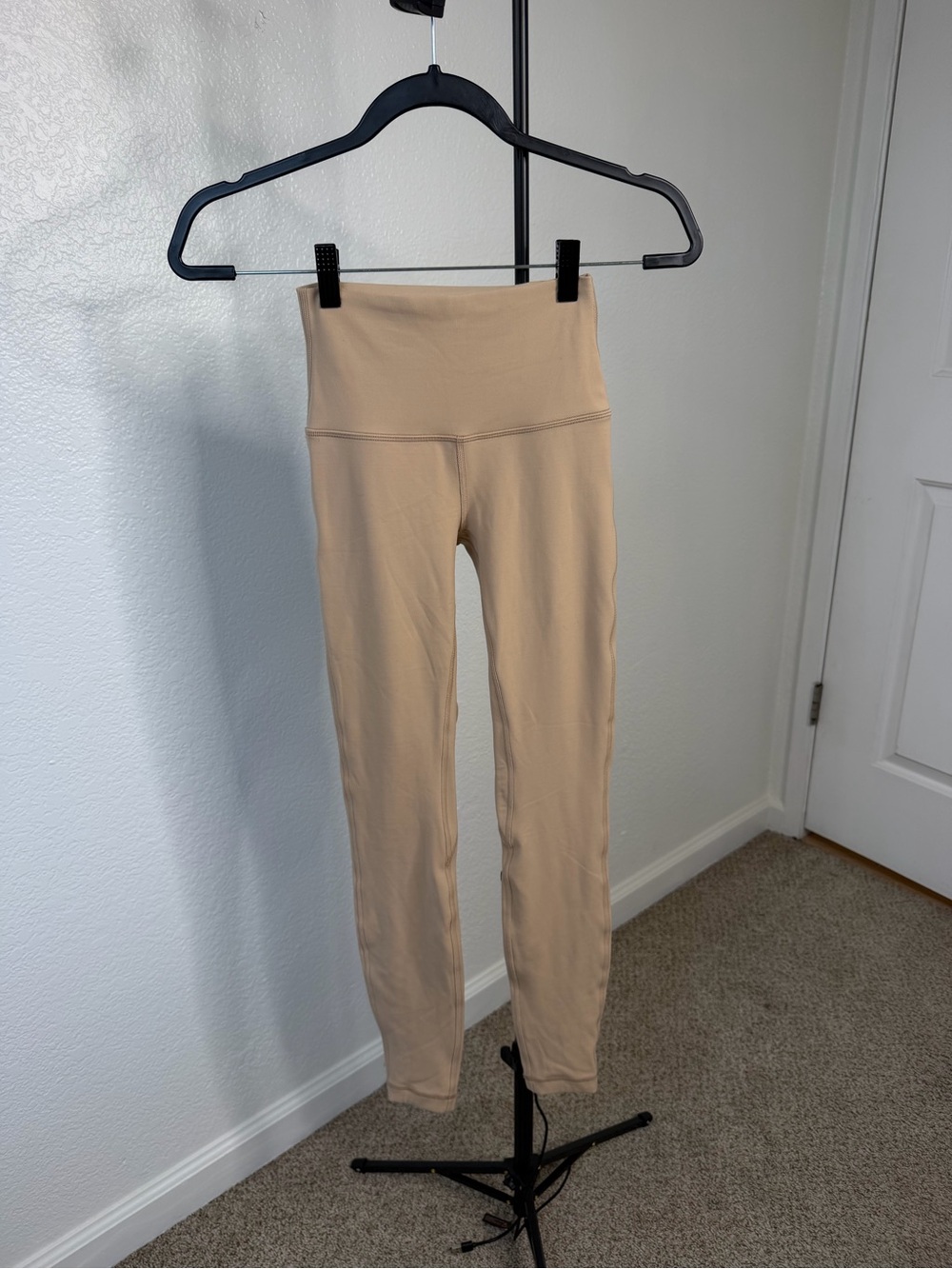 lululemon athletica High-Rise Leggings in Nude Beige